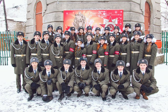 Учащиеся нашей школы на вахте памяти  - Пост №1. Январь, 2015года